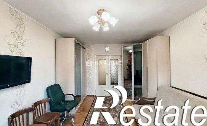 3-комн квартира улица Менжинского, 27,  д. 27