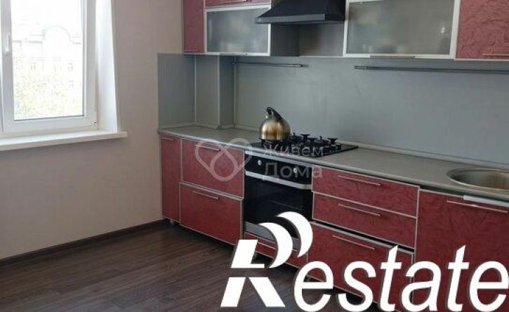 3-комн квартира улица Героев Шипки, 27,  д. 27