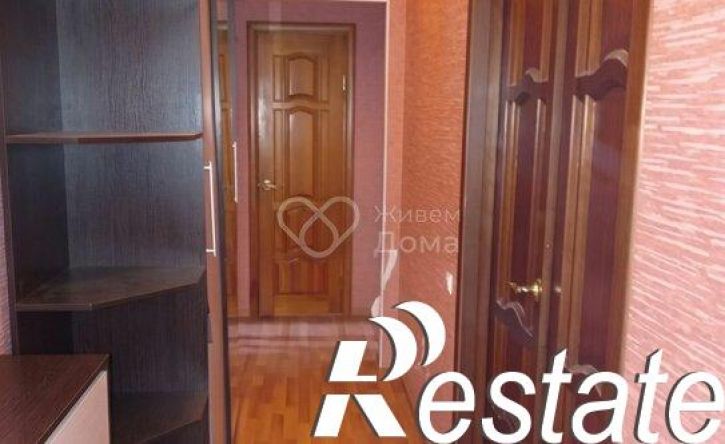 3-комн квартира улица Героев Шипки, 27,  д. 27