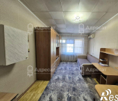 комната 17.7 кв м ул. Логовская,  д.5