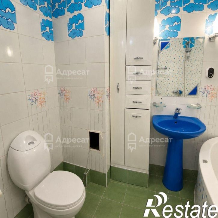 4-комн квартира ул. Рихарда Зорге,  д.49