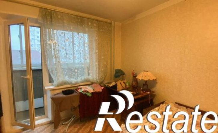 4-комн квартира улица Землячки, 72,  д. 72
